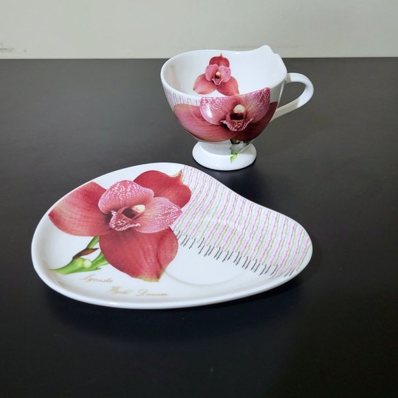 Royal Elfreda Flower Cup & Saucer - Lycaste Wyld Dream - Picture 2 of 13